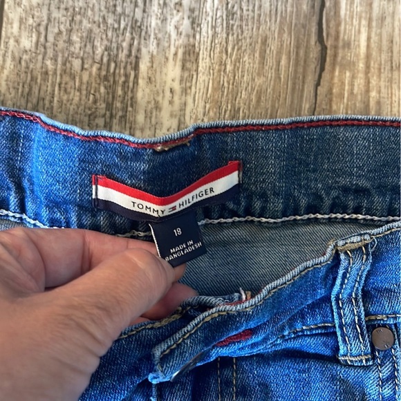 TOMMY HILFIGER BOY JEANS, 18 - Picture 4 of 13